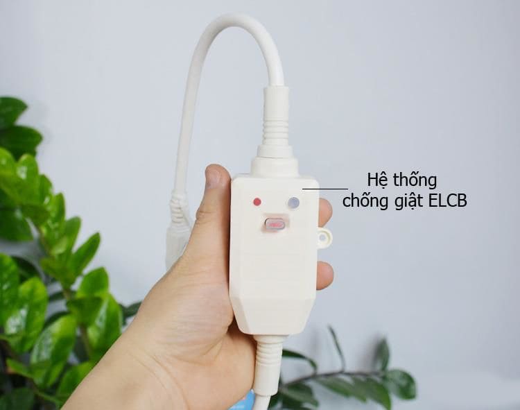 Bình nóng lạnh Rossi Amore RAM-30SL giá chỉ 1.890.000 đ có điều gì nổi bật?