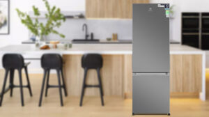Tủ Lạnh Electrolux Inverter 2 Cánh 335 lít EBB3702K-A