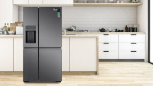 Tủ Lạnh Electrolux 4 cánh Inverter 609 Lít EQE6879A-B