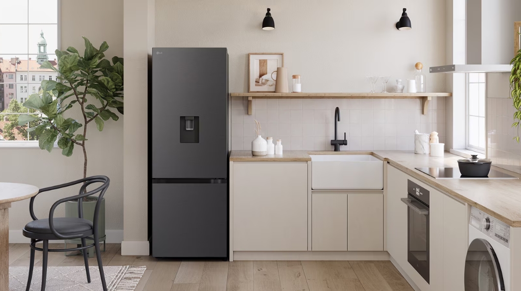 Tủ lạnh LG LBD33BLMA 332 lít thiết kế sang trọng, kiểu dáng hiện đại